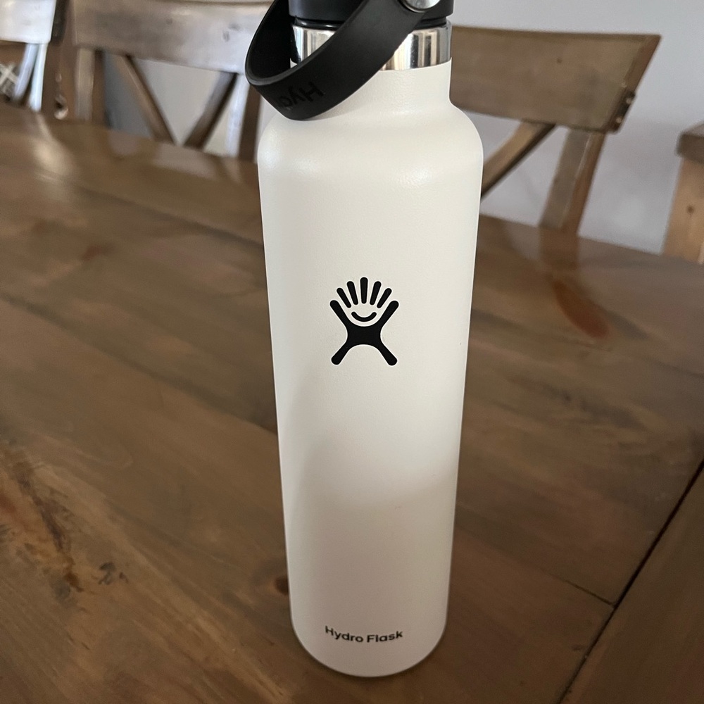 Hydro Flask White Water Bottle